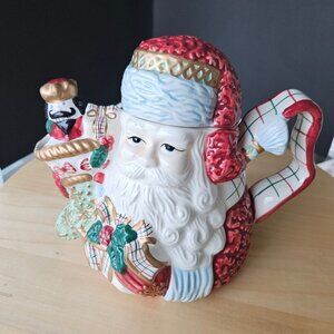 2001 Avon St. Nicholas Ceramic Teapot, Like New in Box